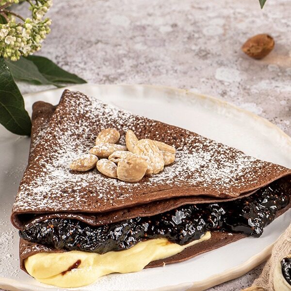 Clătite cu Nutella și cremă de vanilie